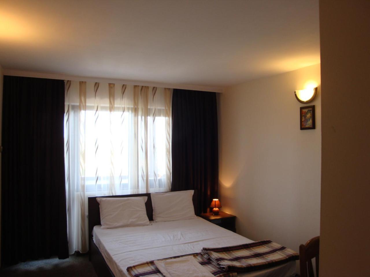 Family Hotel Diana Lyaskovo  المظهر الخارجي الصورة